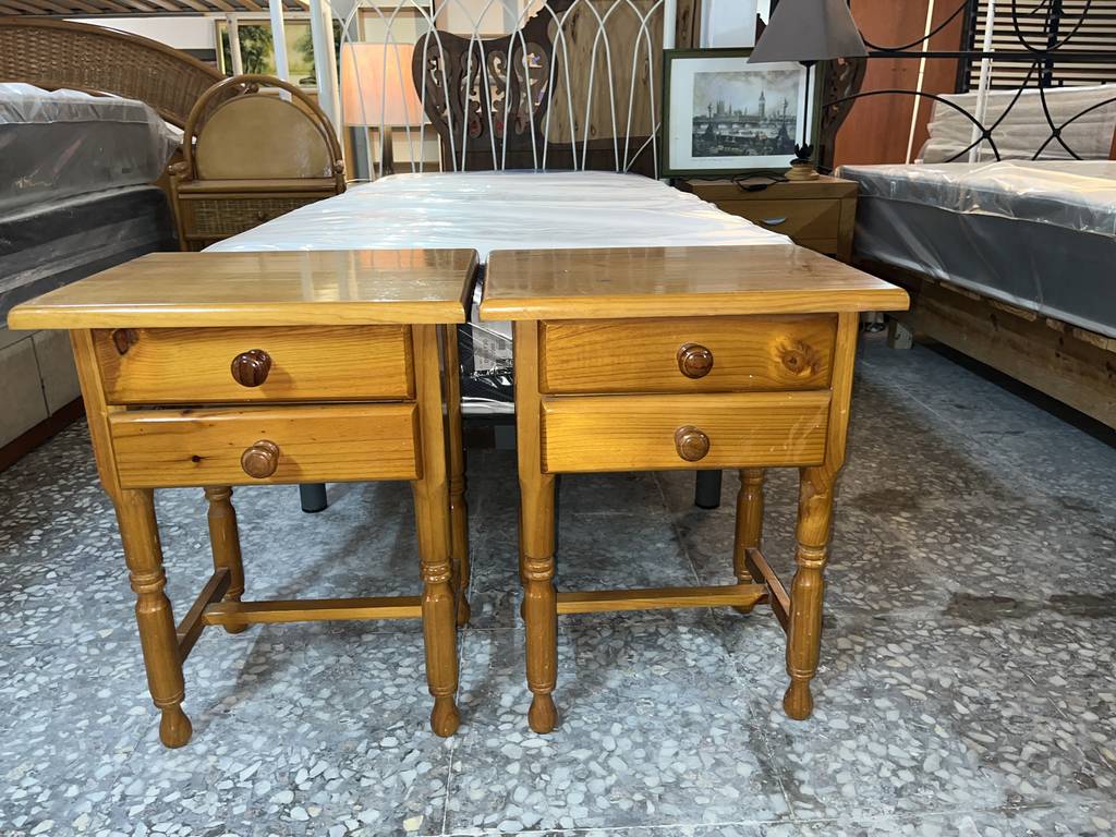 2 MESITAS RÚSTICAS - Imagen 2