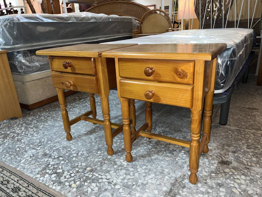 2 MESITAS RÚSTICAS - Imagen 3