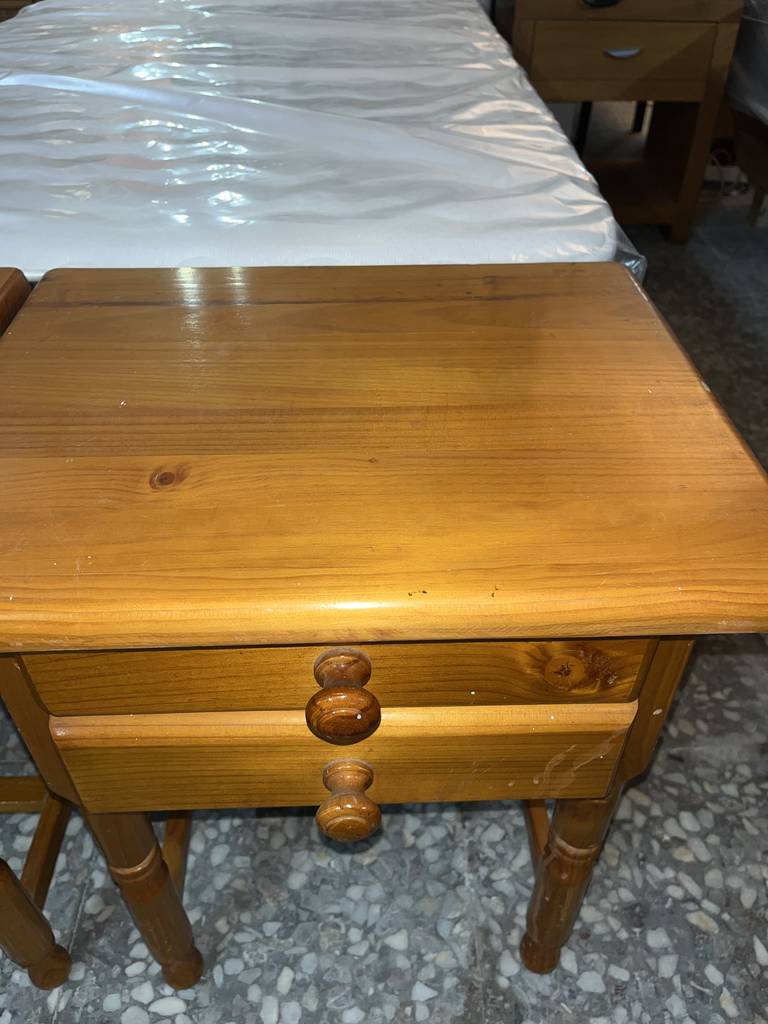 2 MESITAS RÚSTICAS - Imagen 4