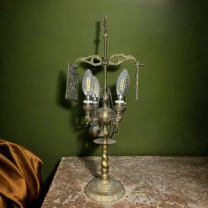 LÁMPARA CLÁSICA DE BRONCE