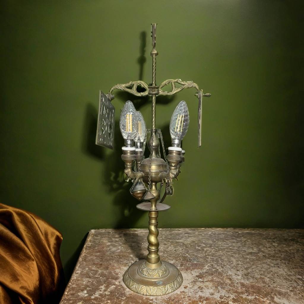 LÁMPARA CLÁSICA DE BRONCE