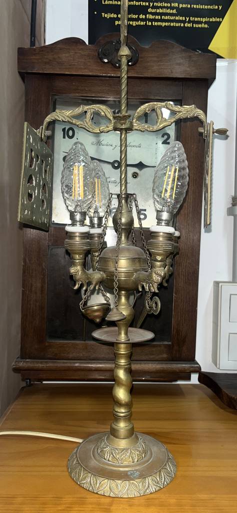 LÁMPARA CLÁSICA DE BRONCE - Imagen 2