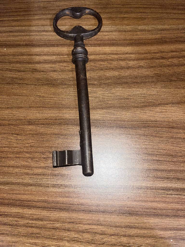 LLAVE ANTIGUA - Imagen 3
