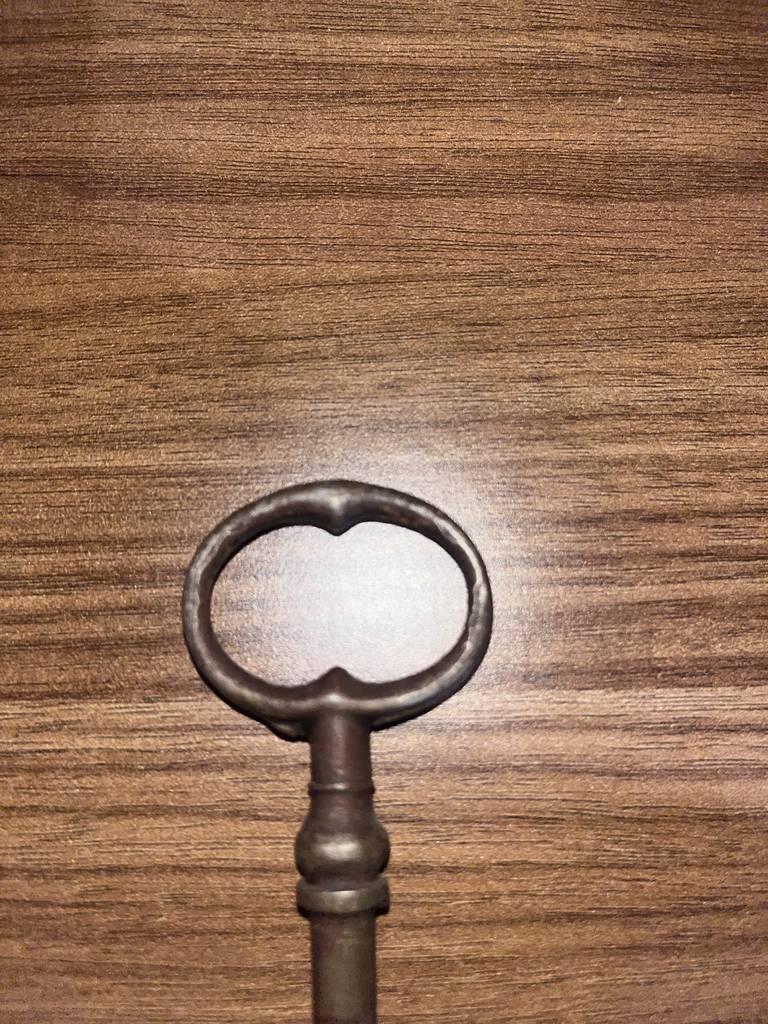 LLAVE ANTIGUA - Imagen 4