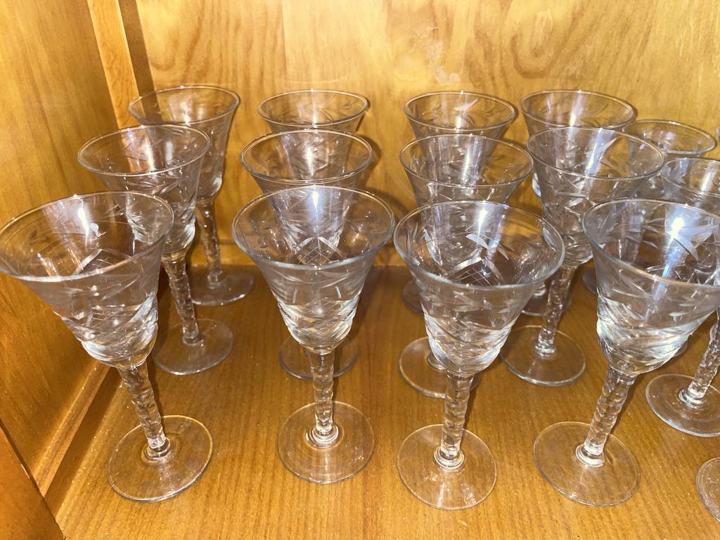 CRISTALERÍA DE 60 PIEZAS - Imagen 2