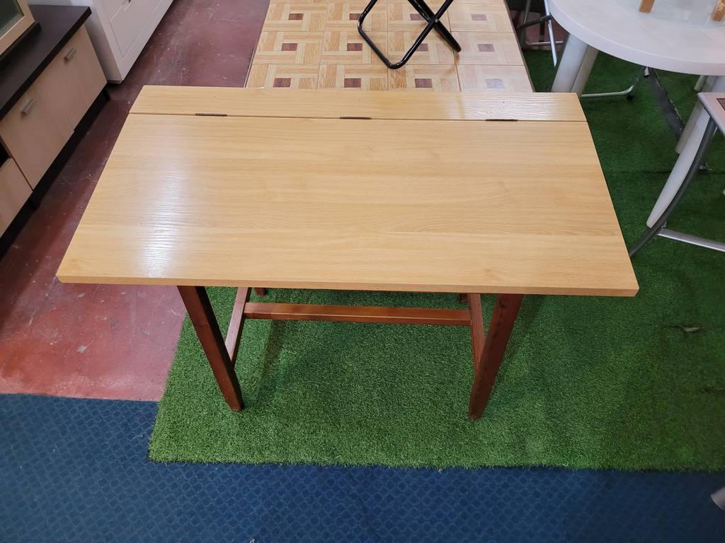 MESA CON TAPA - Imagen 3