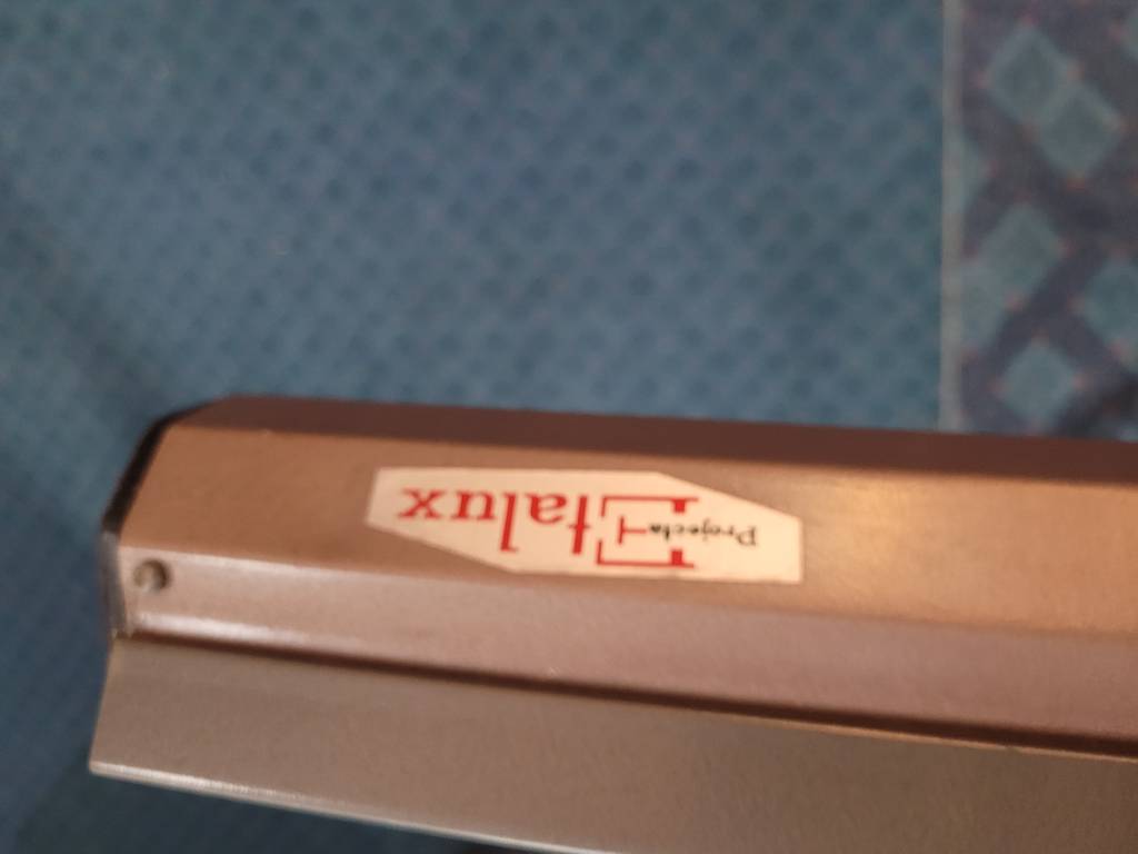 PANTALLA DE PROYECCIÓN PORTÁTIL - Imagen 5