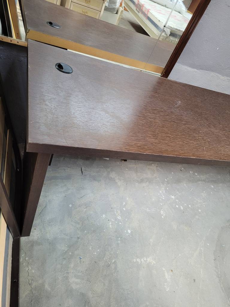 ESCRITORIO DE GRAN TAMAÑO - Imagen 4