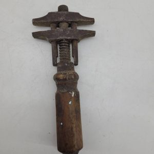 LLAVE INGLESA ANTIGUA