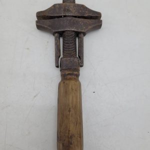 LLAVE INGLESA ANTIGUA