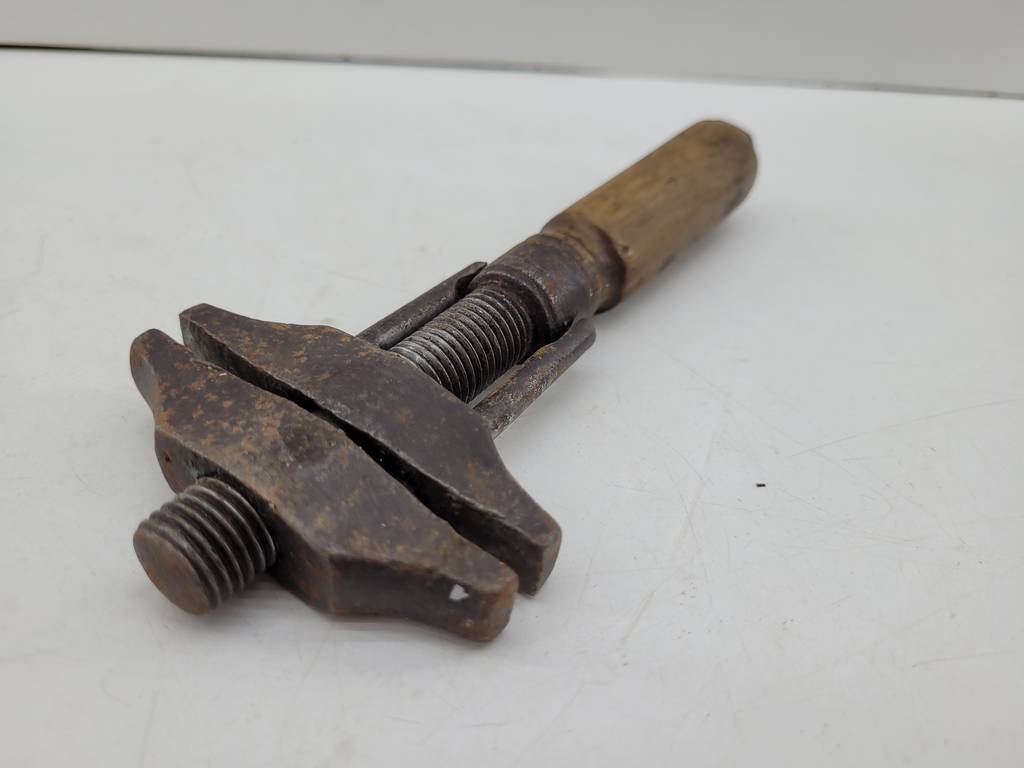 LLAVE INGLESA ANTIGUA - Imagen 4