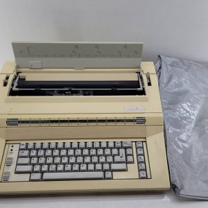 MÁQUINA DE ESCRIBIR ELECTRÓNICA OLIVETTI