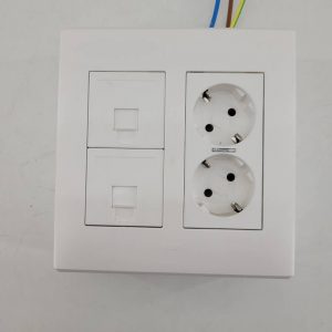 CAJA DE ENCHUFES Y DATOS