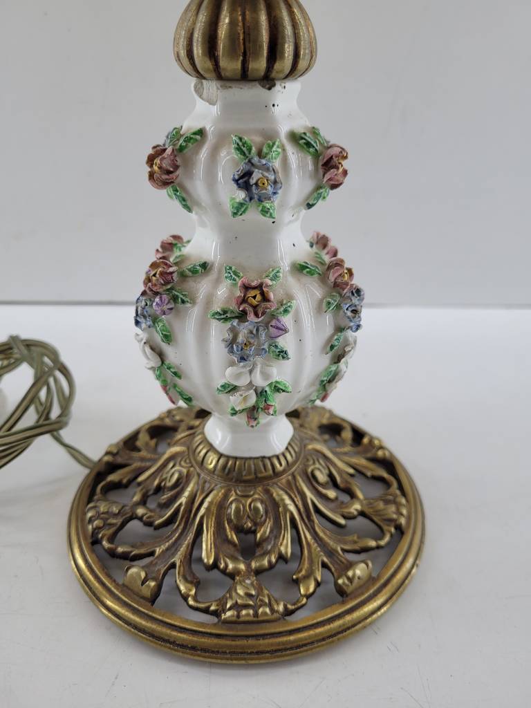 LÁMPARA DE MESA ANTIGUA - Imagen 6