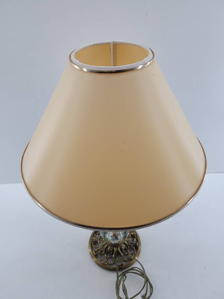 LÁMPARA DE MESA ANTIGUA - Imagen 2