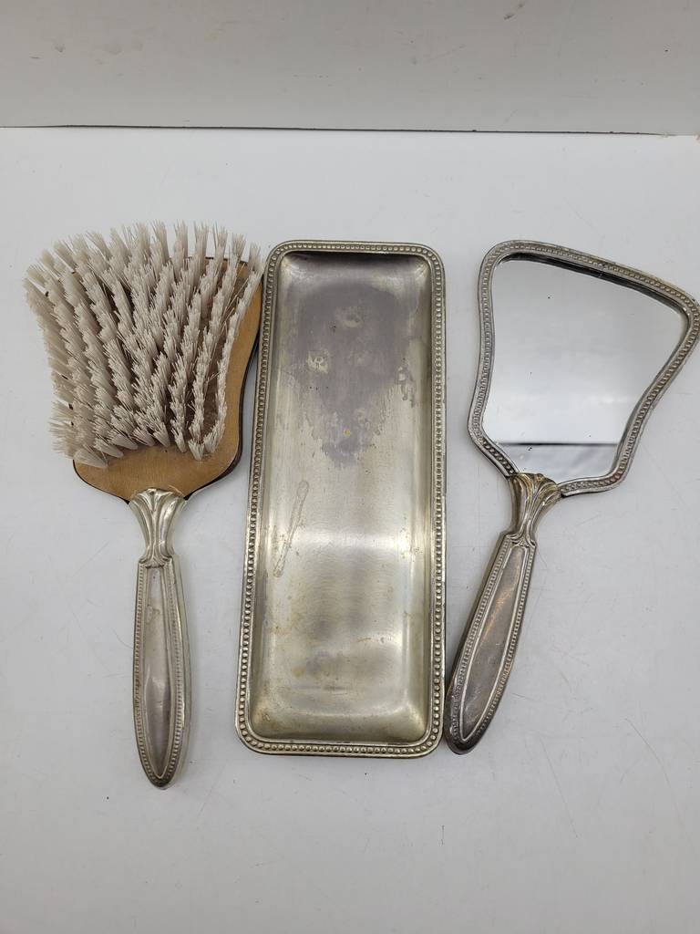 JUEGO DE TOCADOR PLATEADO