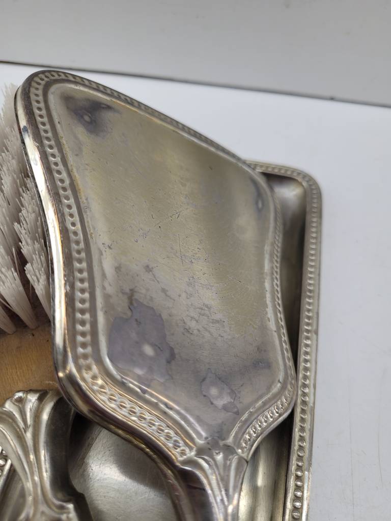 JUEGO DE TOCADOR PLATEADO - Imagen 6