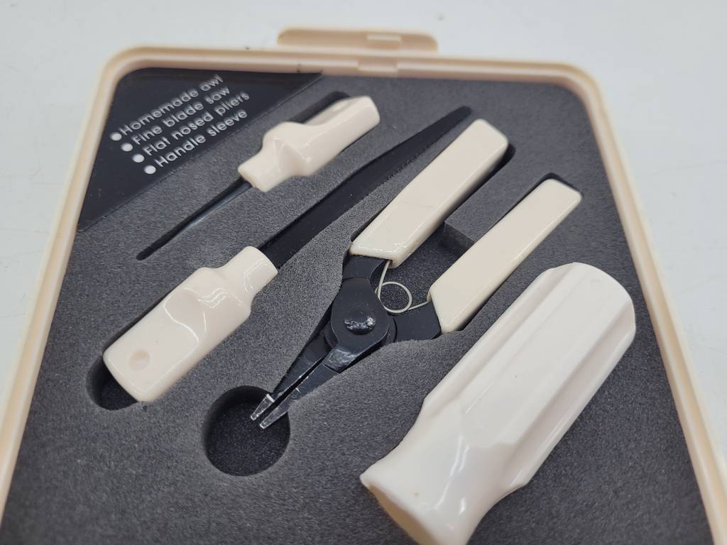 CAJA DE MINI HERRAMIENTAS - Imagen 2