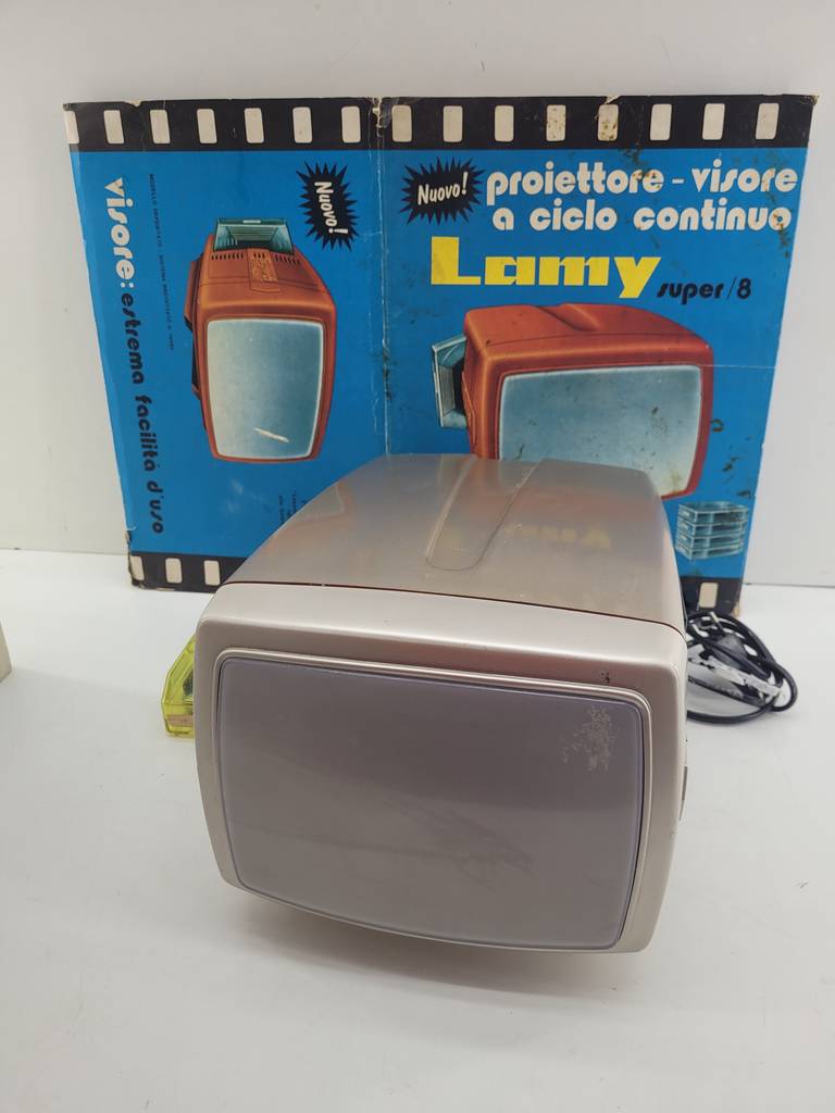 PROYECTOR DE PELÍCULAS LAMY SUPER 8