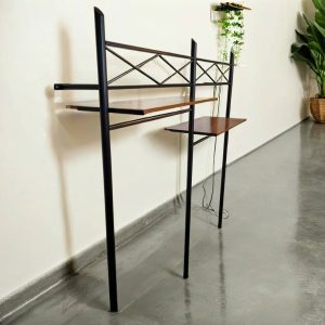 ESTANTERÍA DE METAL