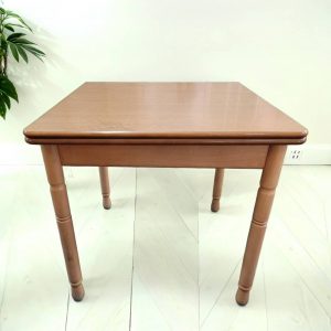 MESA DE COMEDOR PLEGABLE