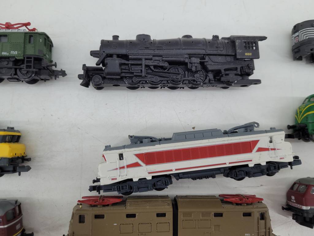 COLECCIÓN DE 27 LOCOMOTORAS - Imagen 5