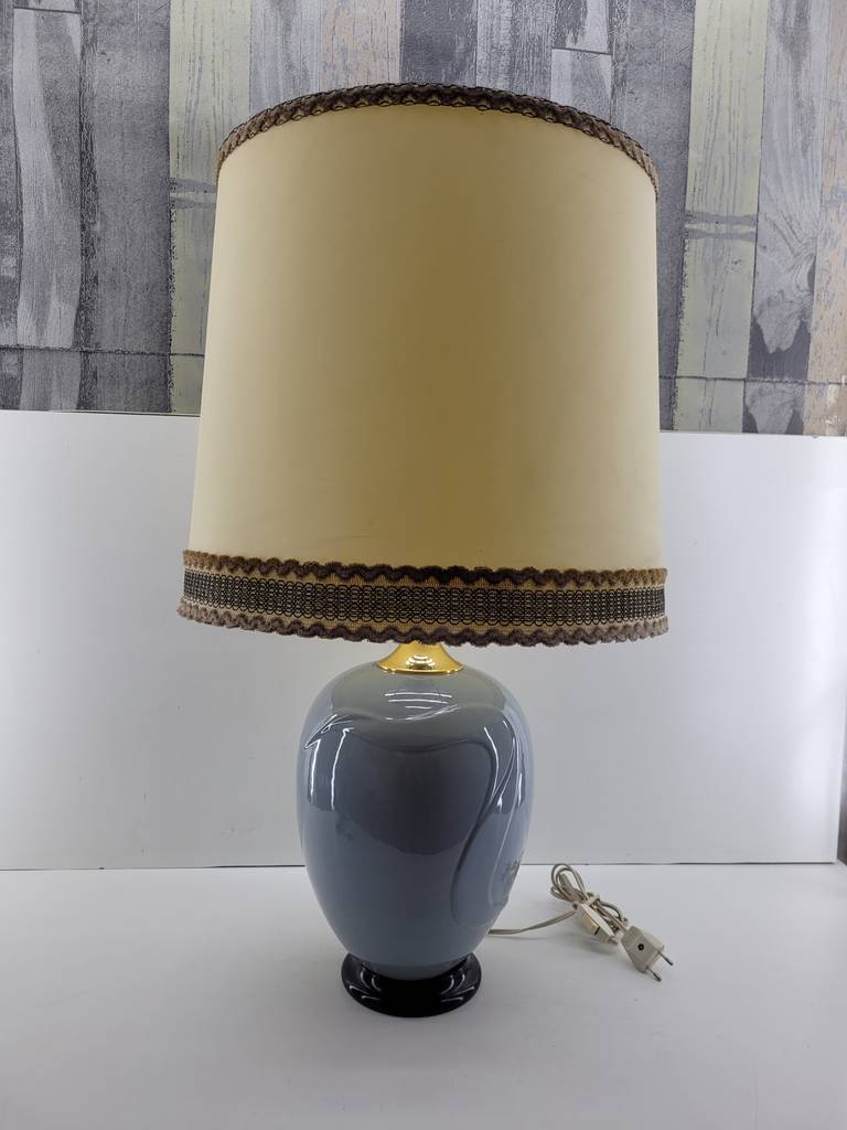 LÁMPARA DE MESA MODERNA