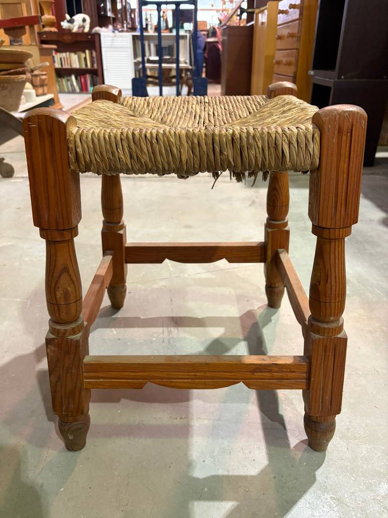 TABURETE DE ENEA ANTIGUO - Imagen 3