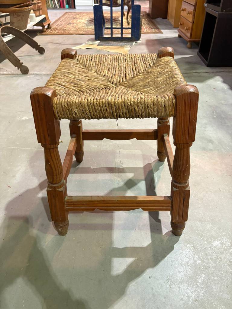 TABURETE DE ENEA ANTIGUO - Imagen 2