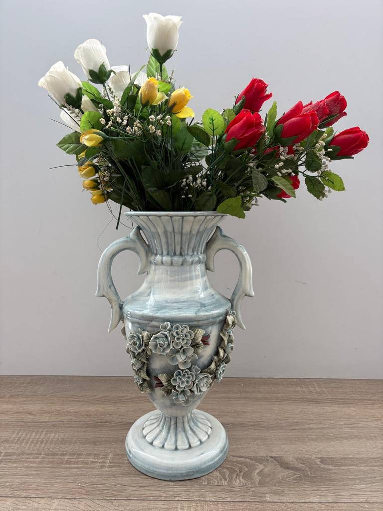 JARRÓN CON APLIQUES DE FLORES