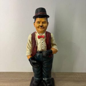 ESCULTURA DE OLIVER HARDY