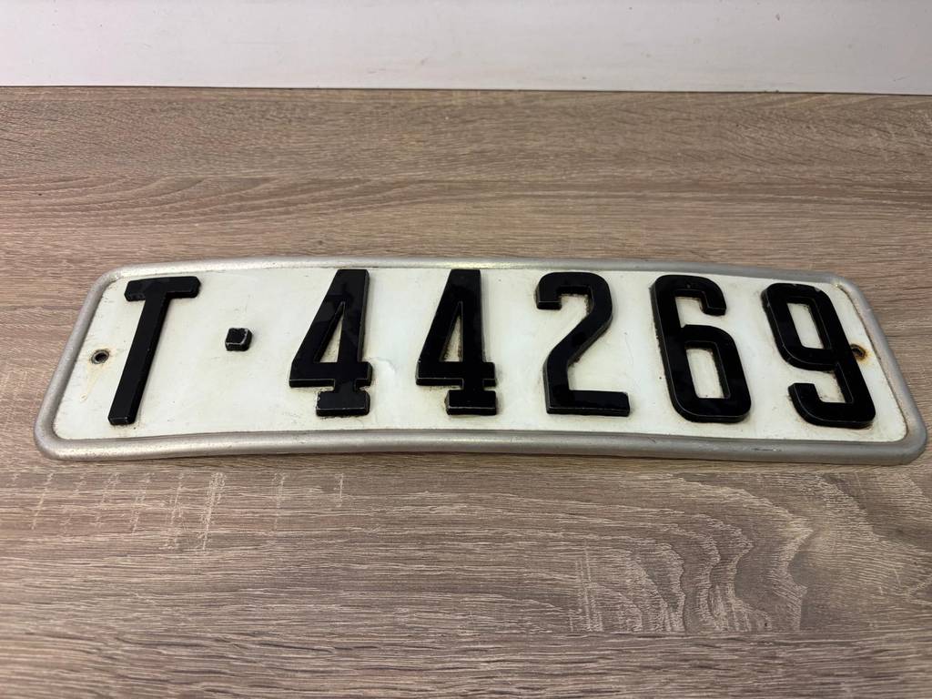 MATRÍCULA DE COCHE CLÁSICA - Imagen 2