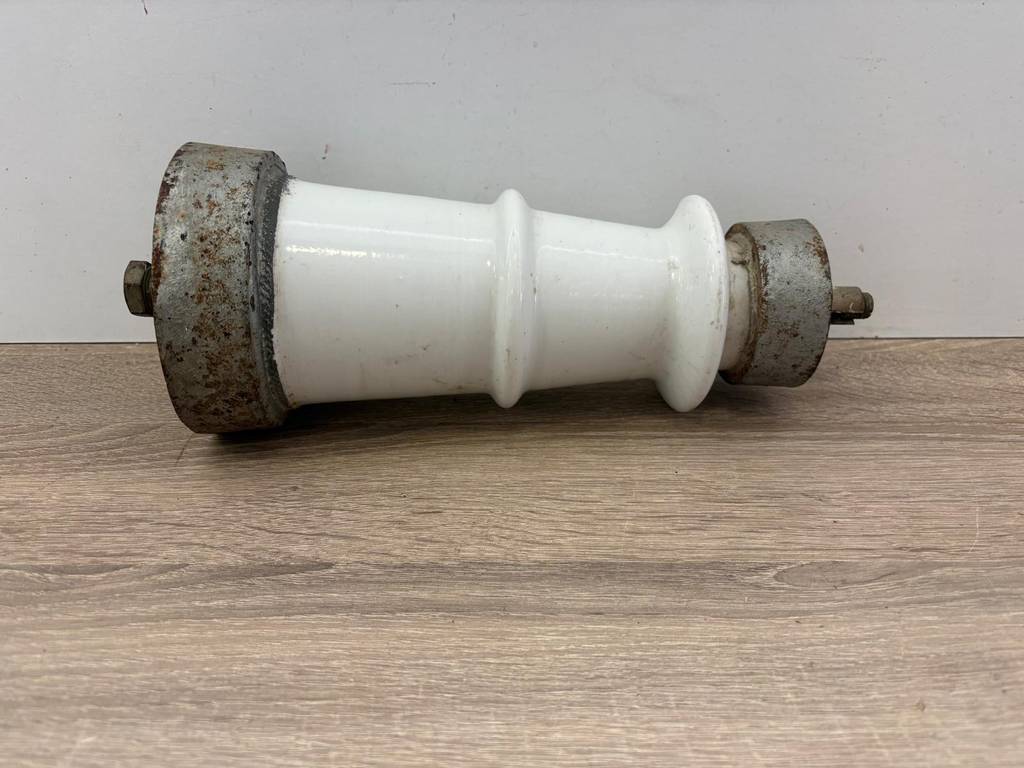 AISLADOR ELÉCTRICO DE PORCELANA - Imagen 2