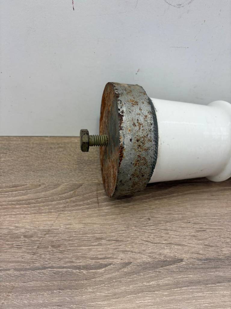 AISLADOR ELÉCTRICO DE PORCELANA - Imagen 7