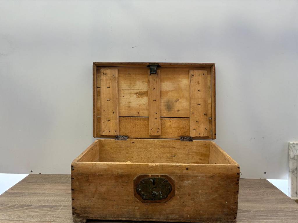 CAJA ANTIGUA - Imagen 4