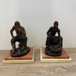 FIGURAS DE MUJER Y HOMBRE PESCADORES