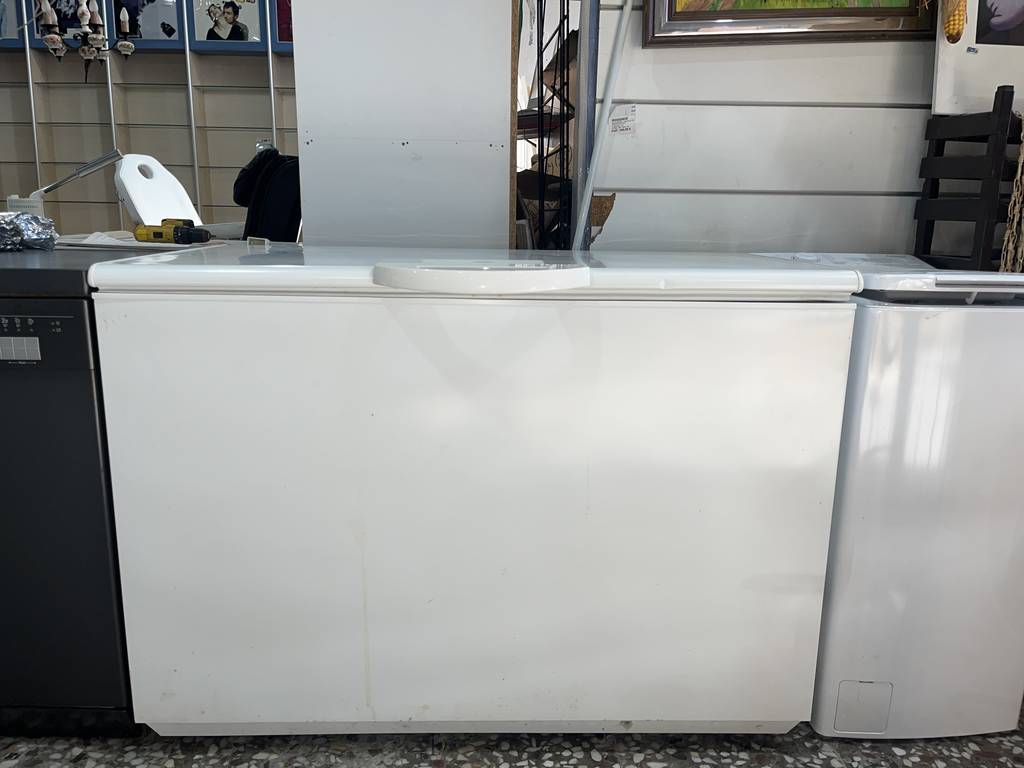 ARCÓN CONGELADOR ZANUSSI - Imagen 2