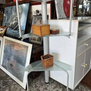 ESTANTERÍA METÁLICA