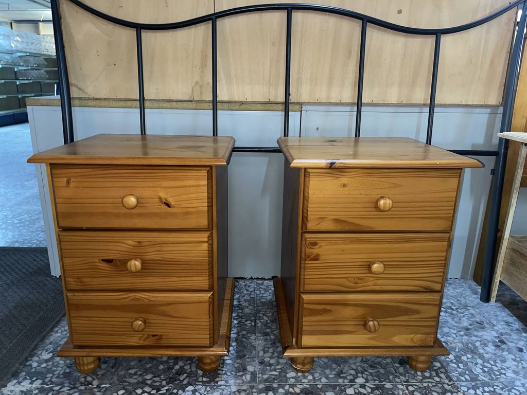 2 MESITAS RÚSTICAS - Imagen 3