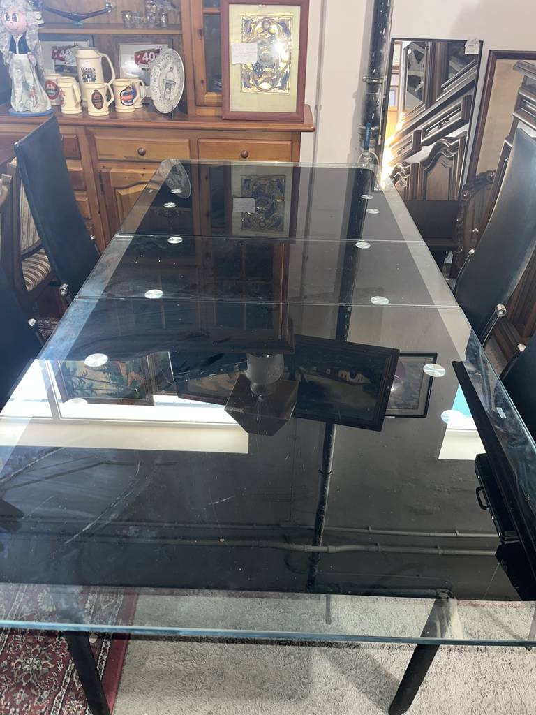 MESA Y 4 SILLAS MODERNAS - Imagen 7