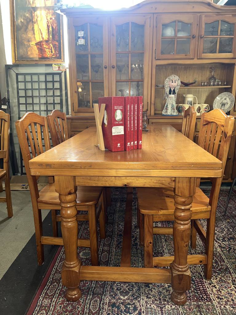 MESA Y 4 SILLAS RÚSTICAS - Imagen 2