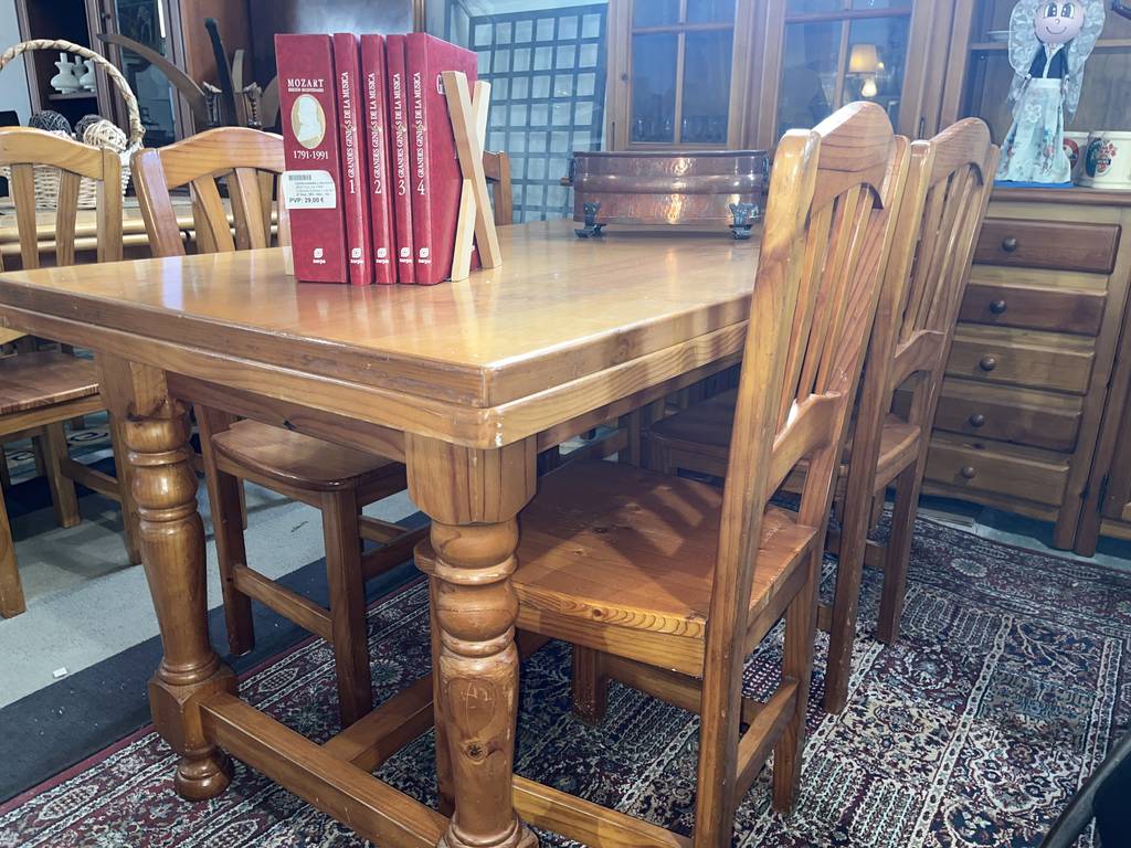 MESA Y 4 SILLAS RÚSTICAS - Imagen 3