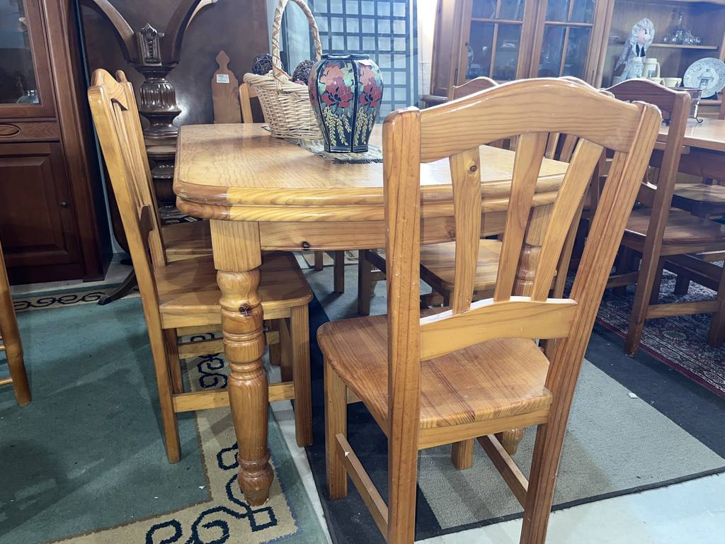 MESA Y 6 SILLAS RÚSTICAS - Imagen 4