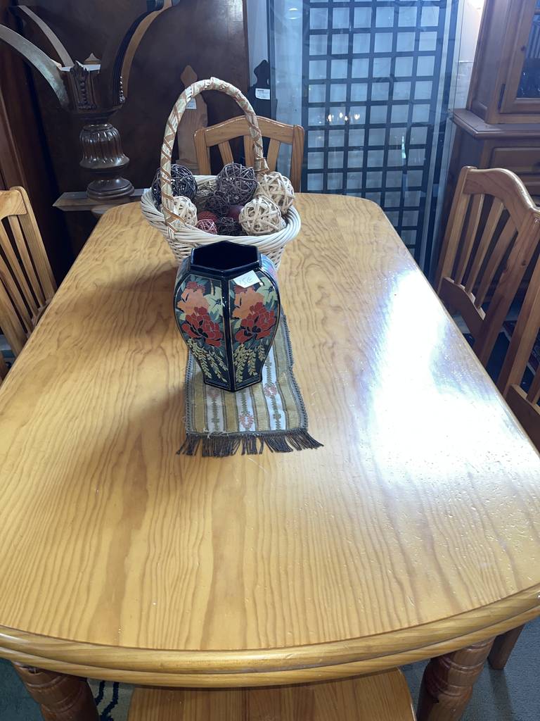 MESA Y 6 SILLAS RÚSTICAS - Imagen 6