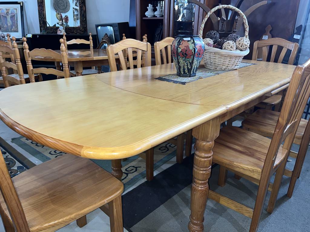 MESA Y 6 SILLAS RÚSTICAS - Imagen 5