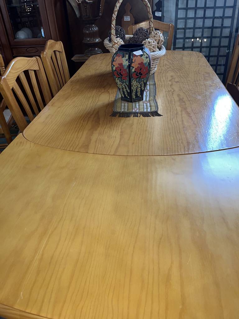 MESA Y 6 SILLAS RÚSTICAS - Imagen 7