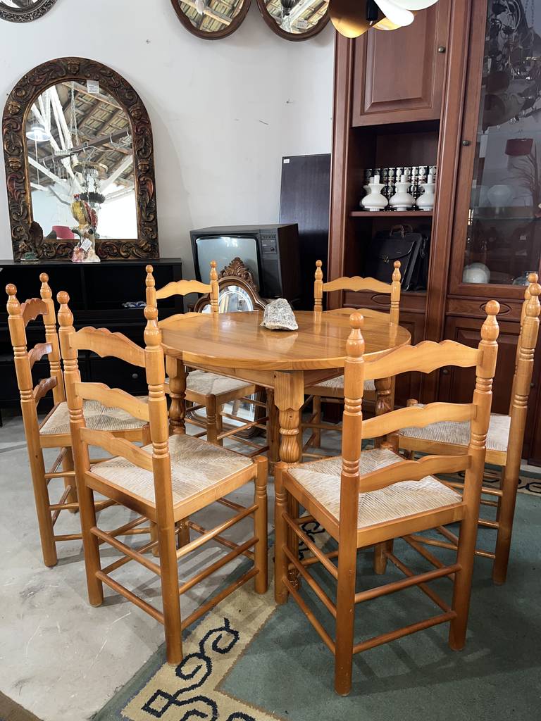 MESA REDONDA Y 6 SILLAS - Imagen 3