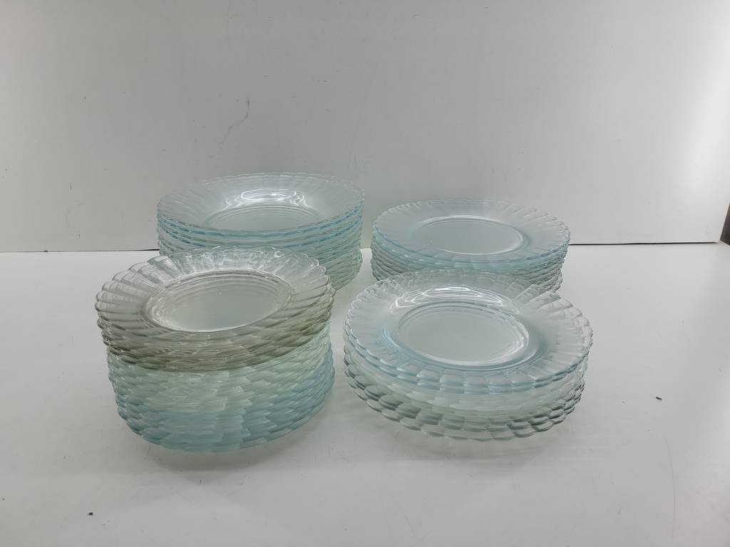 LOTE DE 47 PLATOS - Imagen 2