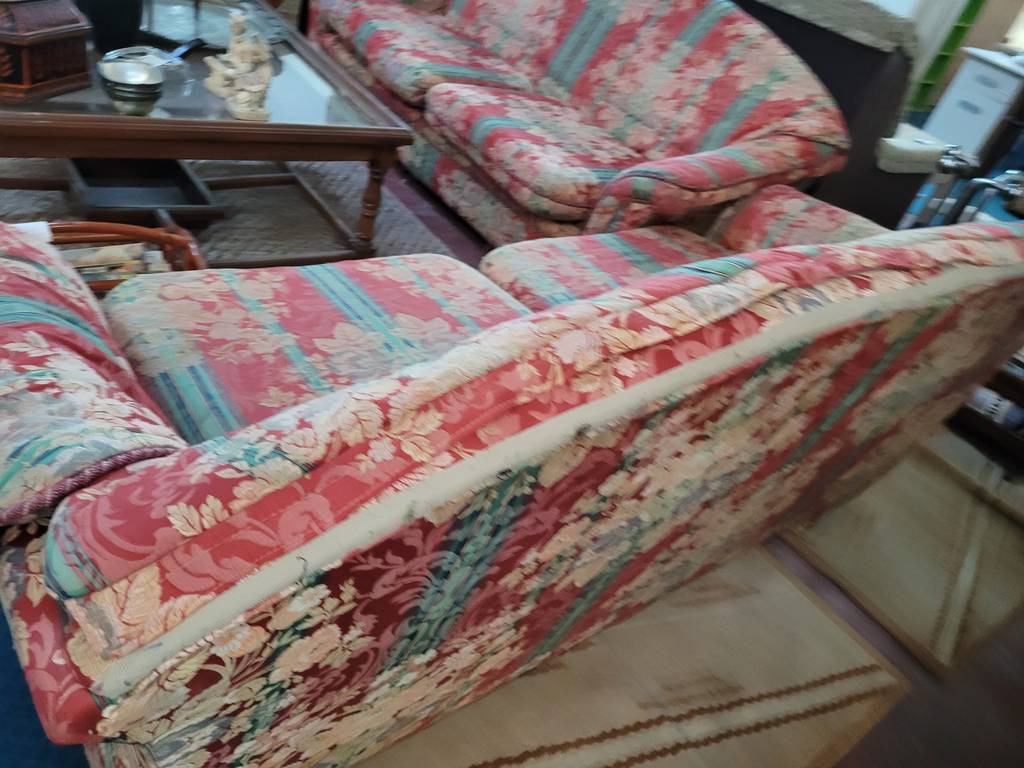 SOFÁ ESTAMPADO FLORAL - Imagen 11