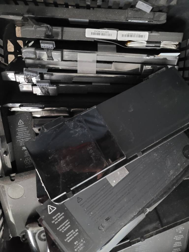 61 EQUIPOS DE APPLE AVERIADOS - Imagen 15